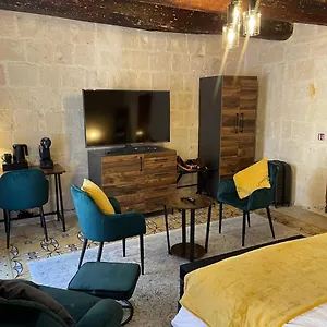 Bed and Breakfast Babel